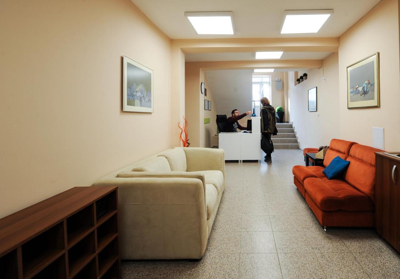 Best Rest Guest Rooms Plovdiv Exteriör bild