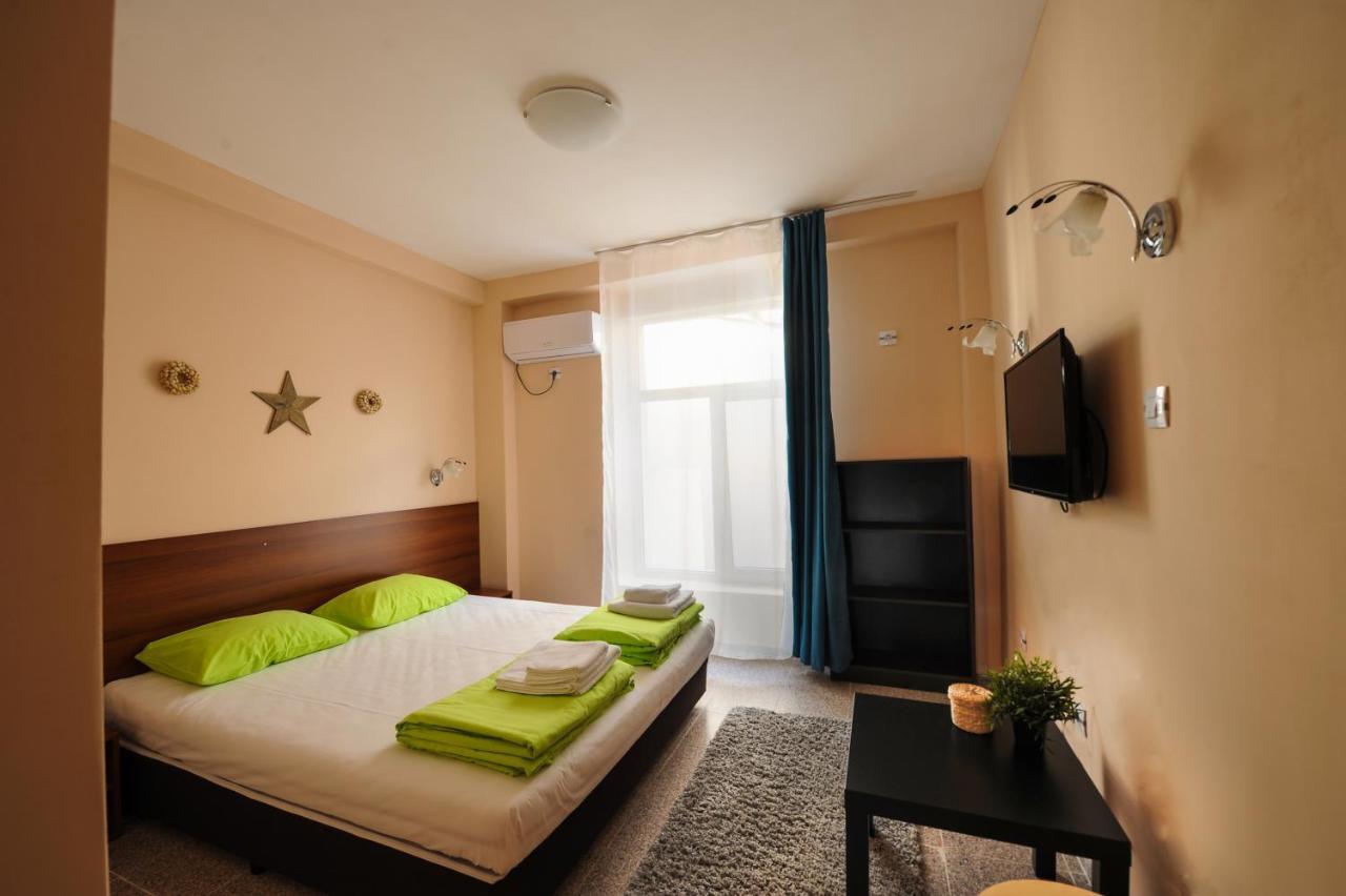 Best Rest Guest Rooms Plovdiv Exteriör bild