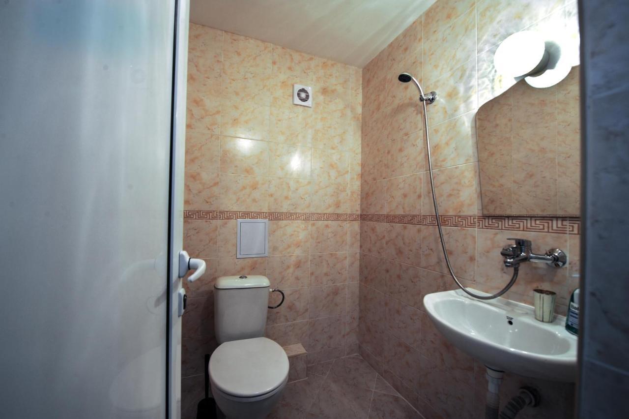 Best Rest Guest Rooms Plovdiv Exteriör bild